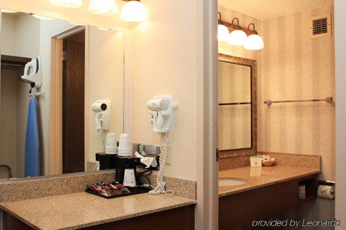 Ramada By Wyndham Bismarck Hotel Cameră foto