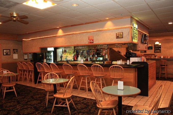 Ramada By Wyndham Bismarck Hotel Restaurant foto